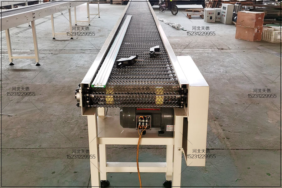 網(wǎng)帶輸送機