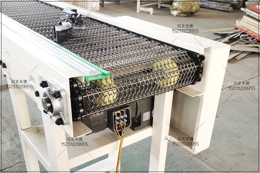 網(wǎng)帶輸送機(jī)