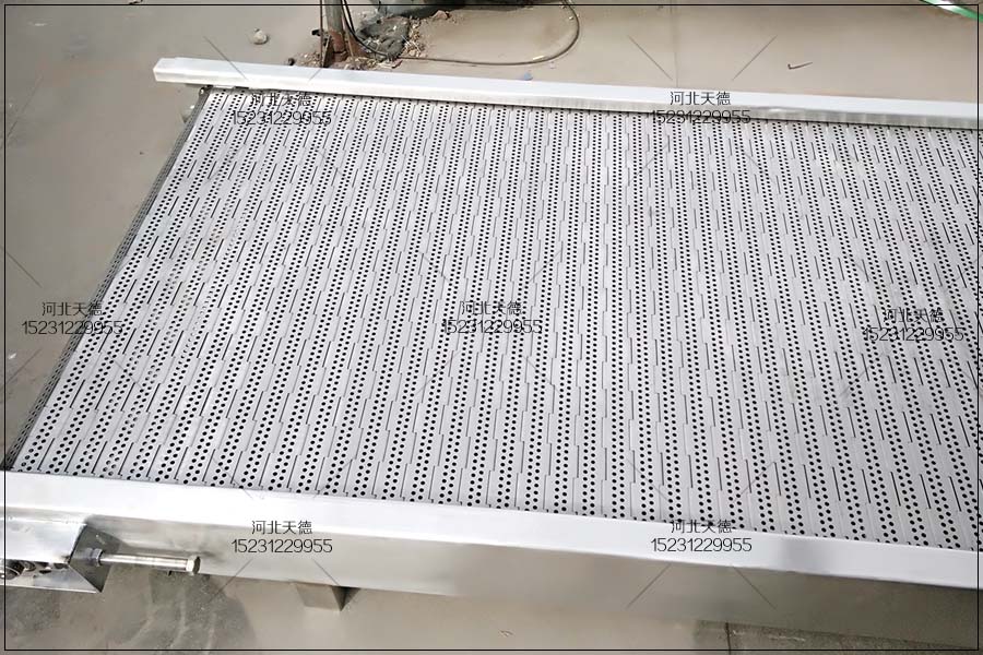 鏈板輸送機(jī)